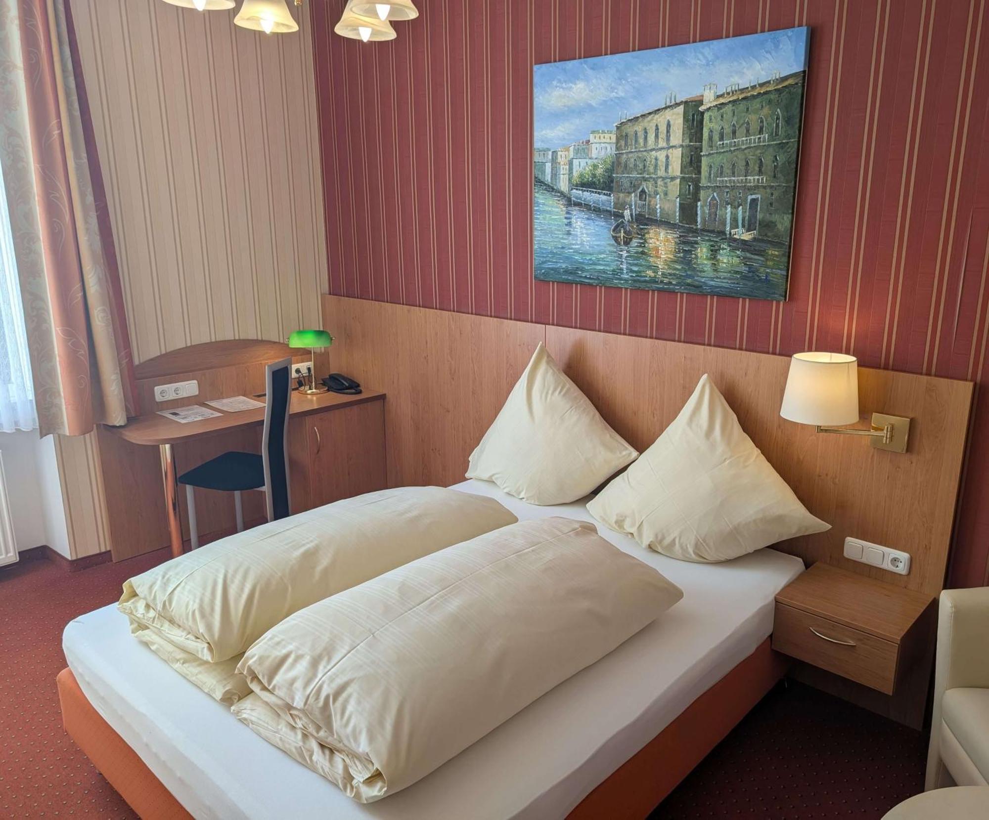 Stadthotel Аугсбург Экстерьер фото