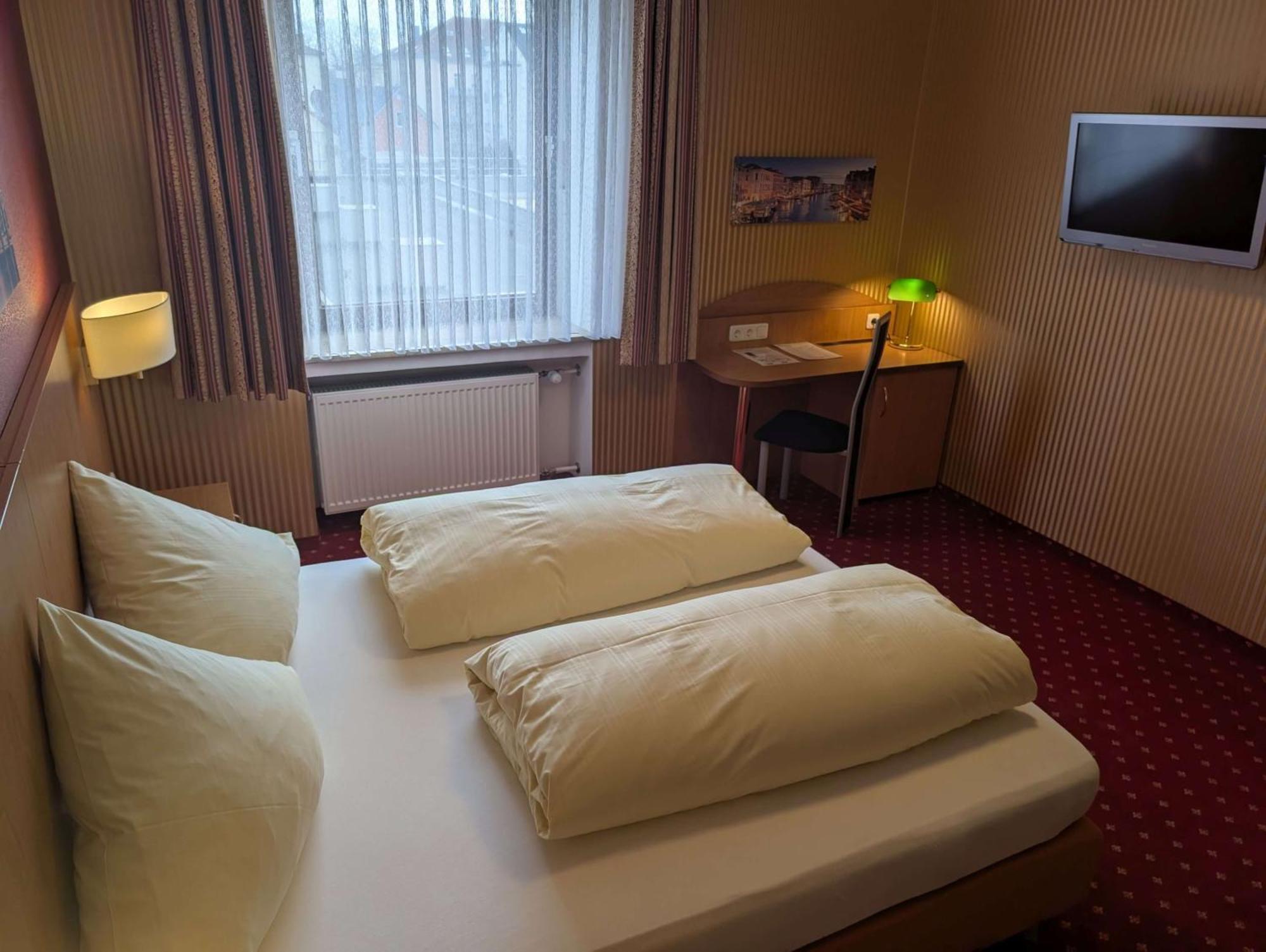 Stadthotel Аугсбург Экстерьер фото